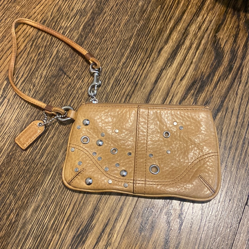 Camel Coach Wristlet